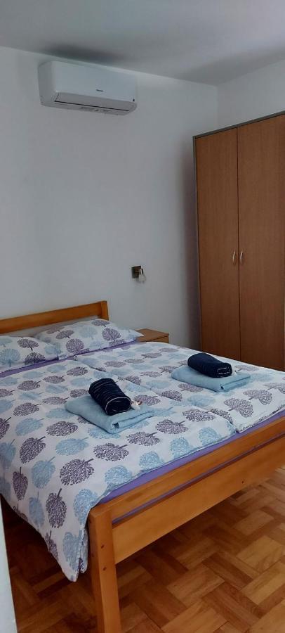 Guest House Jasmin Rovigno Esterno foto