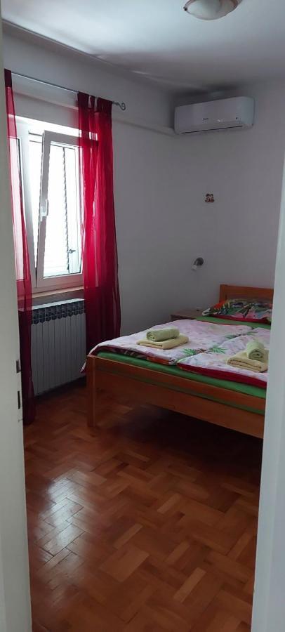 Guest House Jasmin Rovigno Esterno foto