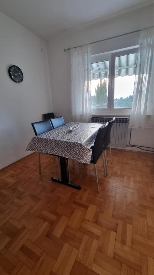 Guest House Jasmin Rovigno Esterno foto