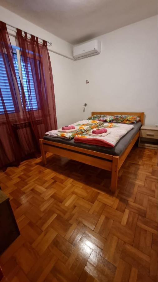 Guest House Jasmin Rovigno Esterno foto