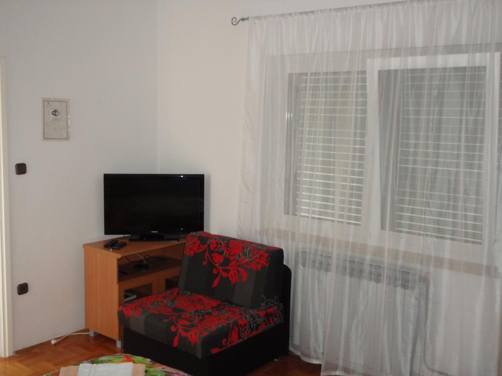 Guest House Jasmin Rovigno Esterno foto