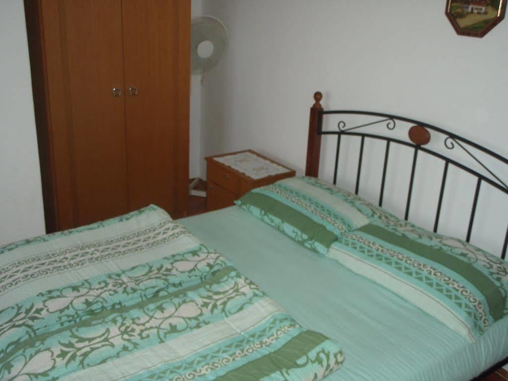 Guest House Jasmin Rovigno Esterno foto