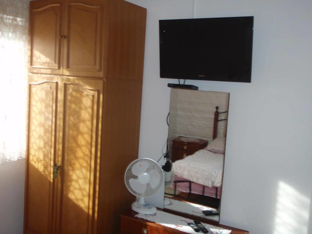 Guest House Jasmin Rovigno Esterno foto